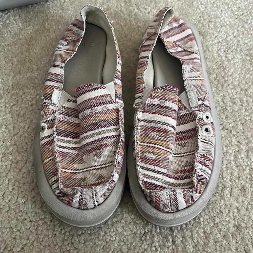 Sanuks